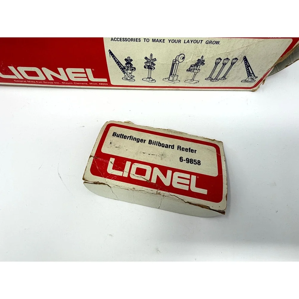 Lionel 6-9858 Butterfinger Billboard Reefer O Gauge Model Train Boxcar Orange